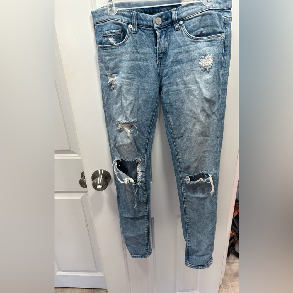 BLANK NYC Classique Skinny Jeans